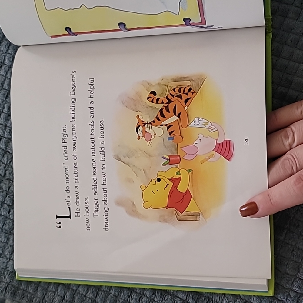 Winnie the Pooh Book "More Growing Up Stories" - Picture 3 of 3